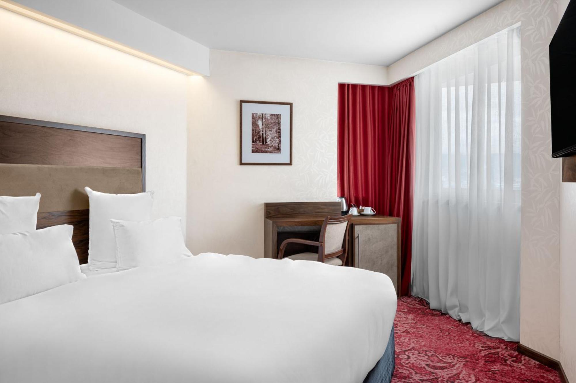Movenpick Hotel Сараєво Екстер'єр фото
